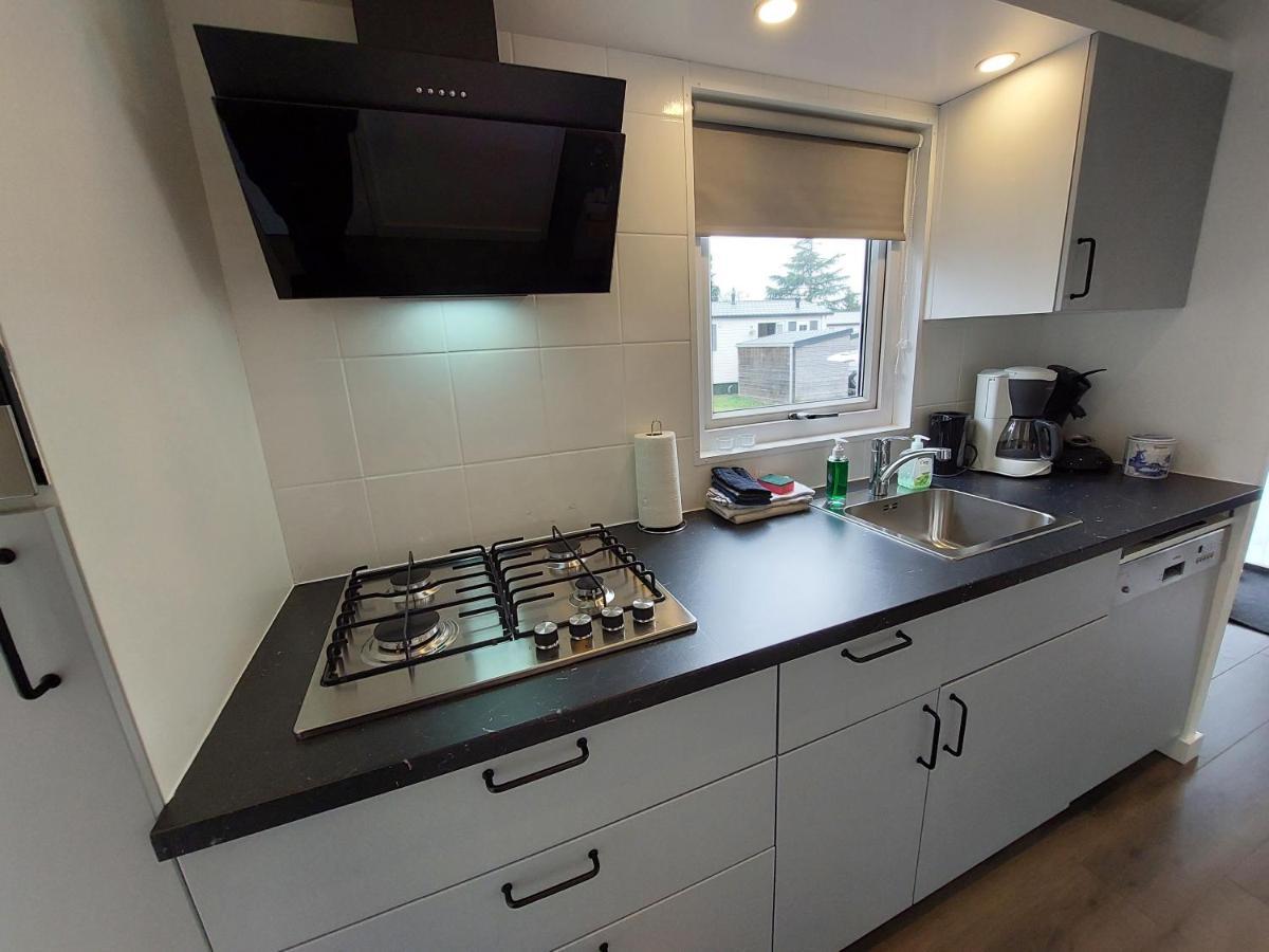Modern En Chic Chalet Tot 4 Personen Op De Veluwe Recreatiepark De Oude Driest プッテン エクステリア 写真